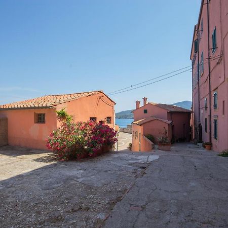 Helloelba Appartamento Il Faro Portoferraio Exteriör bild